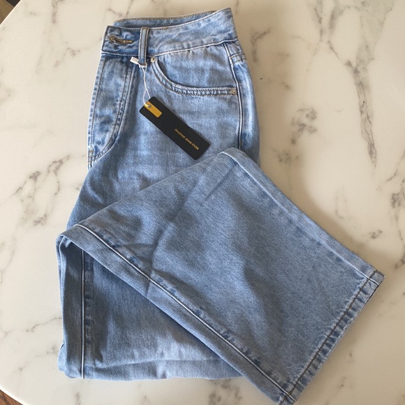 NWT relaxed fit 90s style button down jeans size S (fits a size 25) 👖💙🧢 - Picture 3 of 5